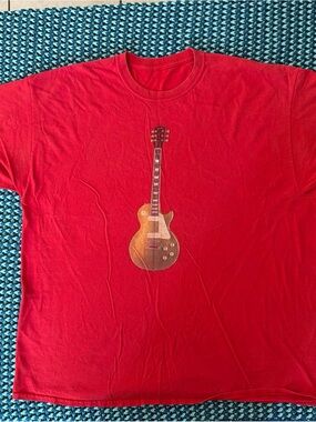 Vintage Red Short Sleeve Guitar Graphic Tee - Unbranded